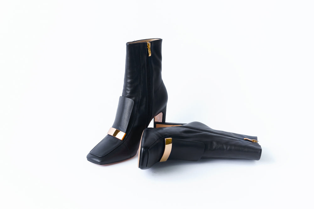 
                  
                    New vintage fashion square toe female boots thick leather
                  
                