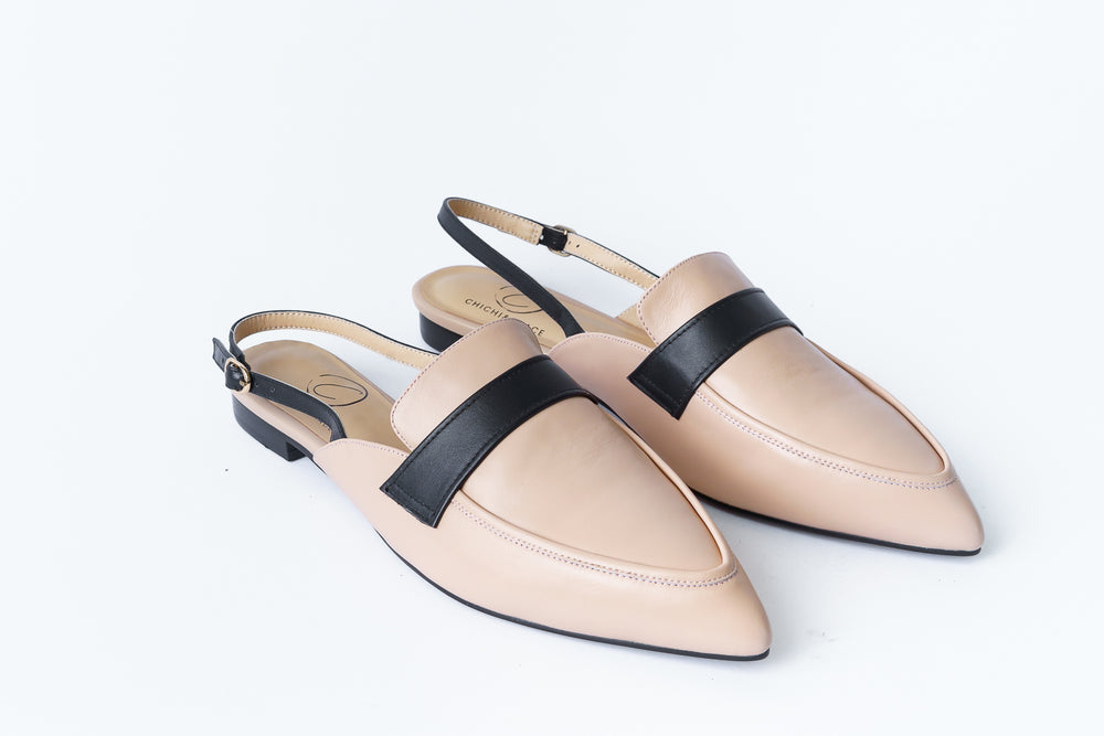
                  
                    Mules Women flats
                  
                