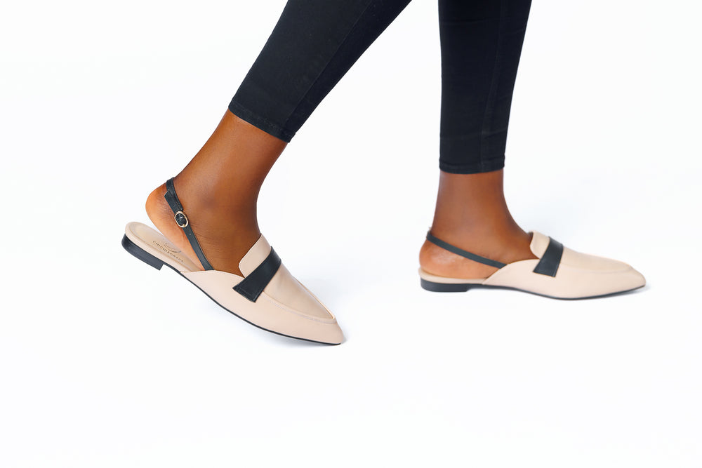 
                  
                    Mules Women flats
                  
                
