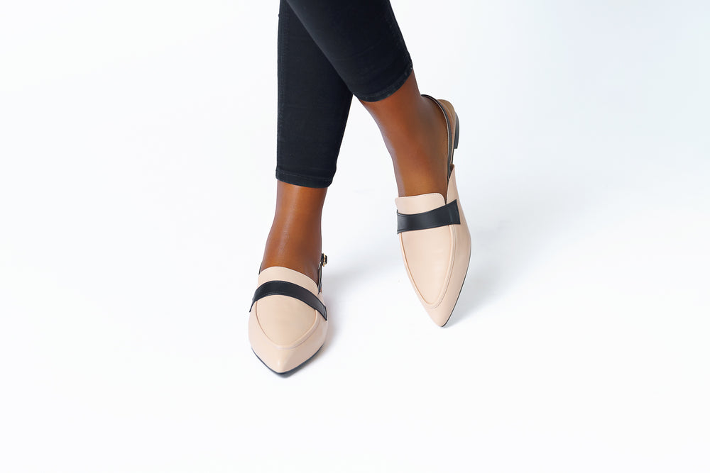 
                  
                    Mules Women flats
                  
                