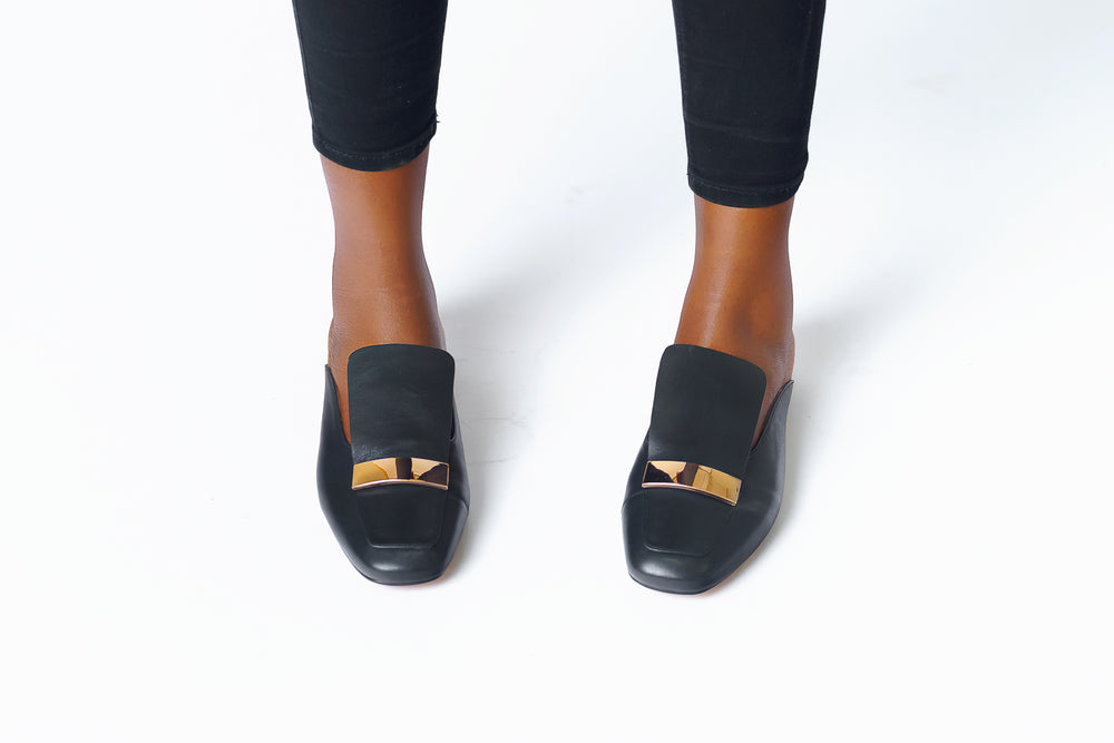 
                  
                    Elegant Luxury flats
                  
                