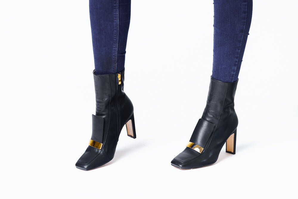 
                  
                    New vintage fashion square toe female boots thick leather
                  
                